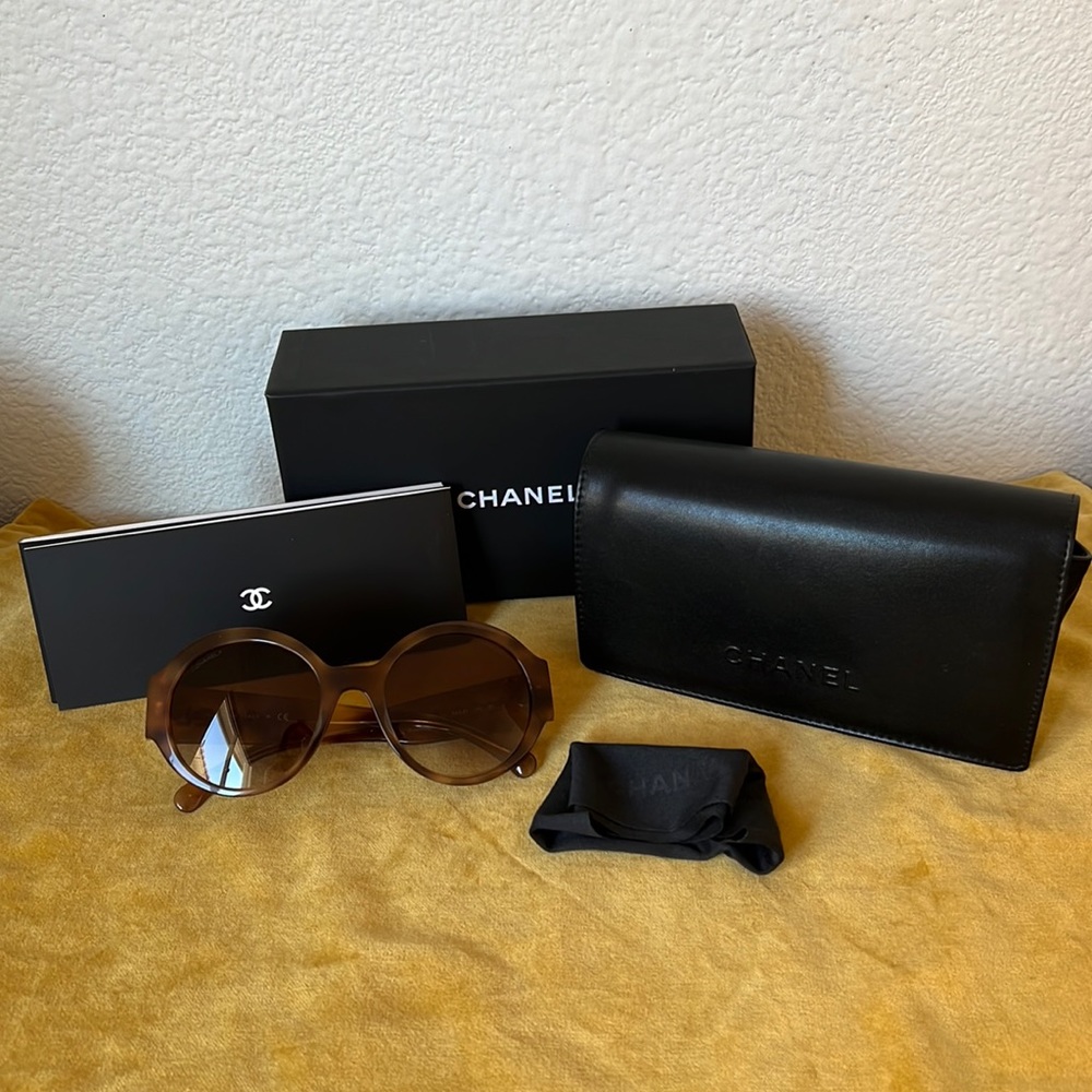 Chanel round shape sunglasses.CH5410